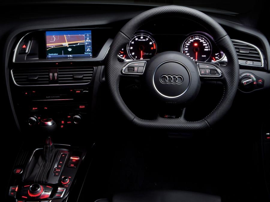 Торпедо Audi RS4 Avant (B8, 8K) 2012 года  (AU) (фото 12 из 24)
